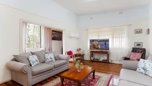 Image of Daves Place, 27 Rigney St - Holiday house with Wifi, Dog Friendly, Aircon & Boat Parking