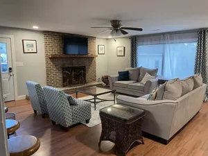 Image of Georgetown's \"Hidden Gem\"! A renovated Southern home 3 min from Front Street