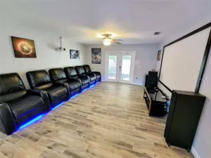 Image of High end beds, SPA, Sauna, Pool