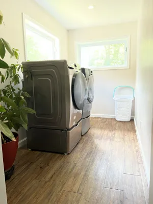 Image of Gated home nestled in wooded setting- 10 min from Charleston!