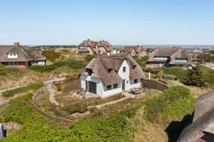 Image of Stilvoll. Reet. Kamin. Ferienhaus Dünemwai \"miarwüfki\" Objekt-id: Mwr\/03
