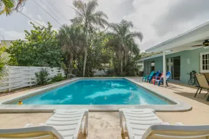 Image of HUGE POOL 4 King Bedrooms\/3 Bath Updated Home Sleeps 15