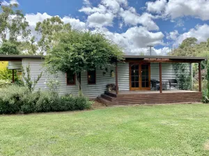 Image of Exquisite Country Cottage in Private Rural Setting.
