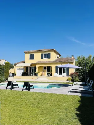Image of Near Avignon, Comfortable villa with private pool, in Provence