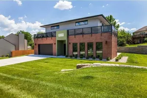 Image of Modern Smart Home with Gym Membership & Jacuzzi Tub