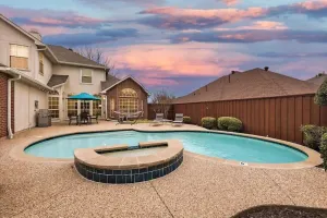 Image of 5 Bedrooms, Backyard Oasis - Groups Welcome!