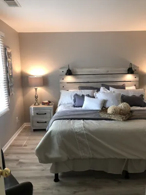 Image of 'Summer Breeze' Lakeside Condo - Walk to Town & Marina + POOL