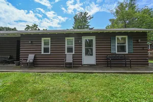 Image of Two Bed Two Bathroom Cabin with kitchen area
