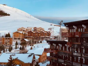 Image of ALPE D'HUEZ, the White Bear *** apartment for rent Ski Resort