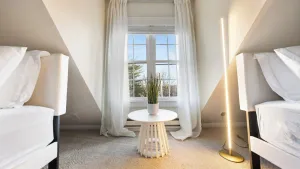 Image of Ultra-Modern Luxe Sleek & Stunning Stay