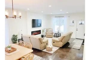 Image of Lovely Place in Prime Location-Near Trails-Hot Tub
