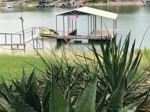 Image of Lakefront House and Cabin on Lake Brownwood in Cason Cove