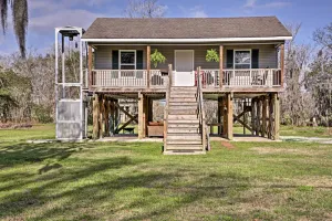 Image of Beautiful Cajun cottage on 70 acres near top saltwater fishing and Cajun cuisine