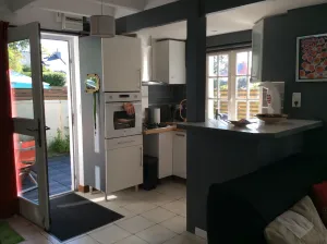 Image of Small house with garden and terrace 150m from the beach