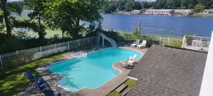 Image of Seneca Riverfront Spa! Hot tub, Pool + Sauna.  Deep Water Docks and boat launch!
