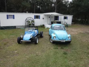 Image of Hippie Head Hotel sweet Homosassa skies are blue Pets stay free too!