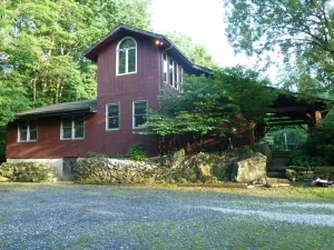 Image of Secluded 4 acre retreat