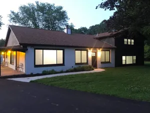 Image of Modern FarmHouse Stay On 12 Acres with Fireplace and Hot Tub, Sleeps 16