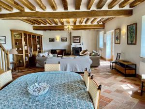 Image of Sublime renovated farmhouse with swimming pool - great comfort