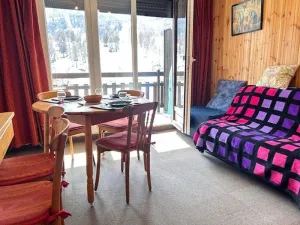 Image of Appartement 4 couchages, skis aux pieds, proche commerces à Risoul - FR-1-330-580