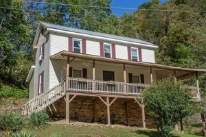 Image of Riverfront\/Historic & Charming \/Wrap Around Porch