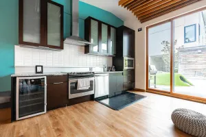 Image of Sophari's Apartments in Bellevue
