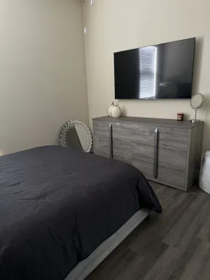 Image of Romantic  \/hot tub — 5 min from the mall
