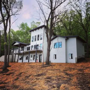 Image of Over 3600 sqft house in gorgeous Decorah, Iowa!!
