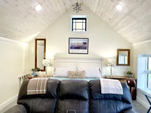 Image of Pine Cove Cottage 10 minutes from Mayo