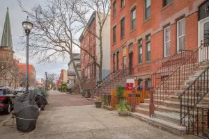 Image of Brownstone duplex with hot tub and koi pond 20 mins drive from NYC
