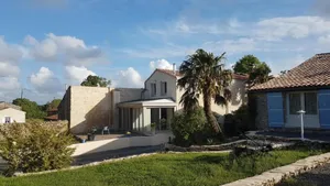 Image of Gaia, housse, 4 à 6 P, South Vendée, Puy du Fou, Marais Poitevin