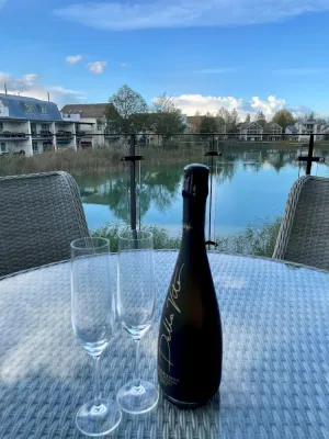 Image of Coopers Lodge · Luxurious Lakefront Home-Pool\/Spa
