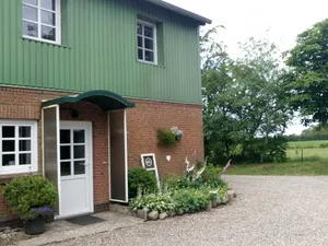 Image of Vacation apartment Thomsen: Holiday relaxation with a large garden - FeWo Thomsen