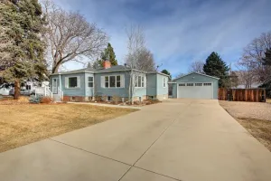 Image of 2 Bed\/1 bath Basement Apt- 10 min to Denver, 1 hour to Mnts\/skiing\/ 5 min -Mall