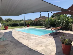 Image of Villa overlooking the hill between Hyeres and St Tropez