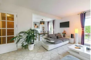 Image of Charming air-conditioned house with garden 5 minutes from Dijon