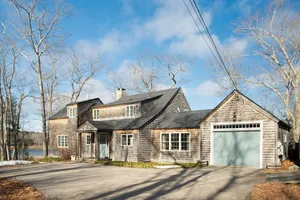 Image of Charming House w\/ Private Water Access, Kayaks & Bonus Room