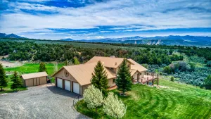Image of Quiet country getaway with STUNNING VIEWS, 4 bedrooms, 3 1\/2 bath, large garage.