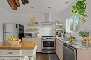 Image of Pet and Kid Friendly, Hot Tub, Steps to Downtown