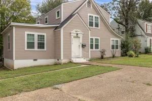 Image of Royal Chateau in the heart of Fondren!
