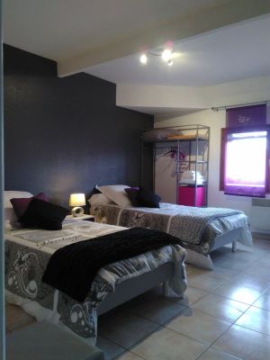 Image of 40 sqm apartment has an entrance hall, a large living room