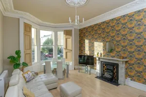 Image of Gorgeous Apartment Seconds from Seafront Clevedon