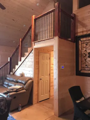 Image of 7 Bed 2 Bath walk to the lake