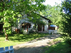 Image of Near Arcachon green vacation rentals for couples or groups