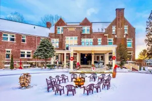 Image of Magnificent Inn= Your Home. Sleep 32-100 on resort. Reunions, Retreats, Weddings