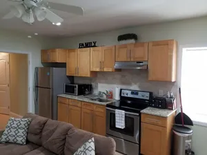 Image of 1 BR located 5 minutes away from St Joseph & Hackensack Hospital. 15 min to NYC