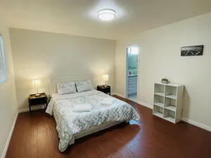 Image of Entire house\/4 bedrooms\/10 people\/2bath\/TV\/central AC