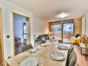 Image of Appartement moderne T3 - Proche pistes et village - 6 pers - Parking - Ski room - Wifi - FR-1-685-65