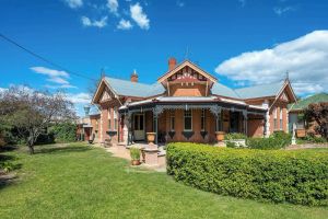 Image of Luxury at Lauralla - An Elegant Victorian Escape