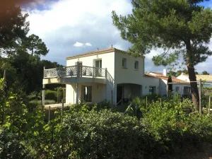 Image of Maison charmante à La Tranche-sur-Mer avec jardin clos